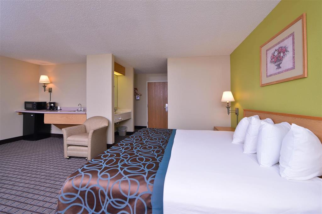 Regency Inn Geneseo Il I-80 Room photo