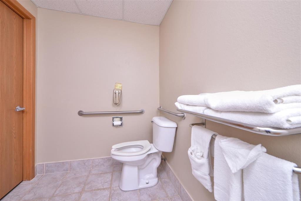Regency Inn Geneseo Il I-80 Room photo
