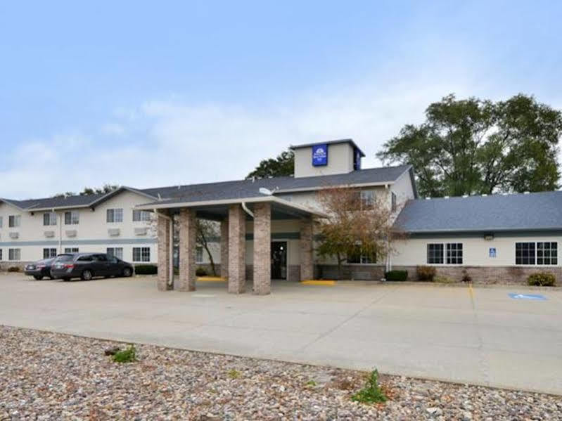 Regency Inn Geneseo Il I-80 Exterior photo