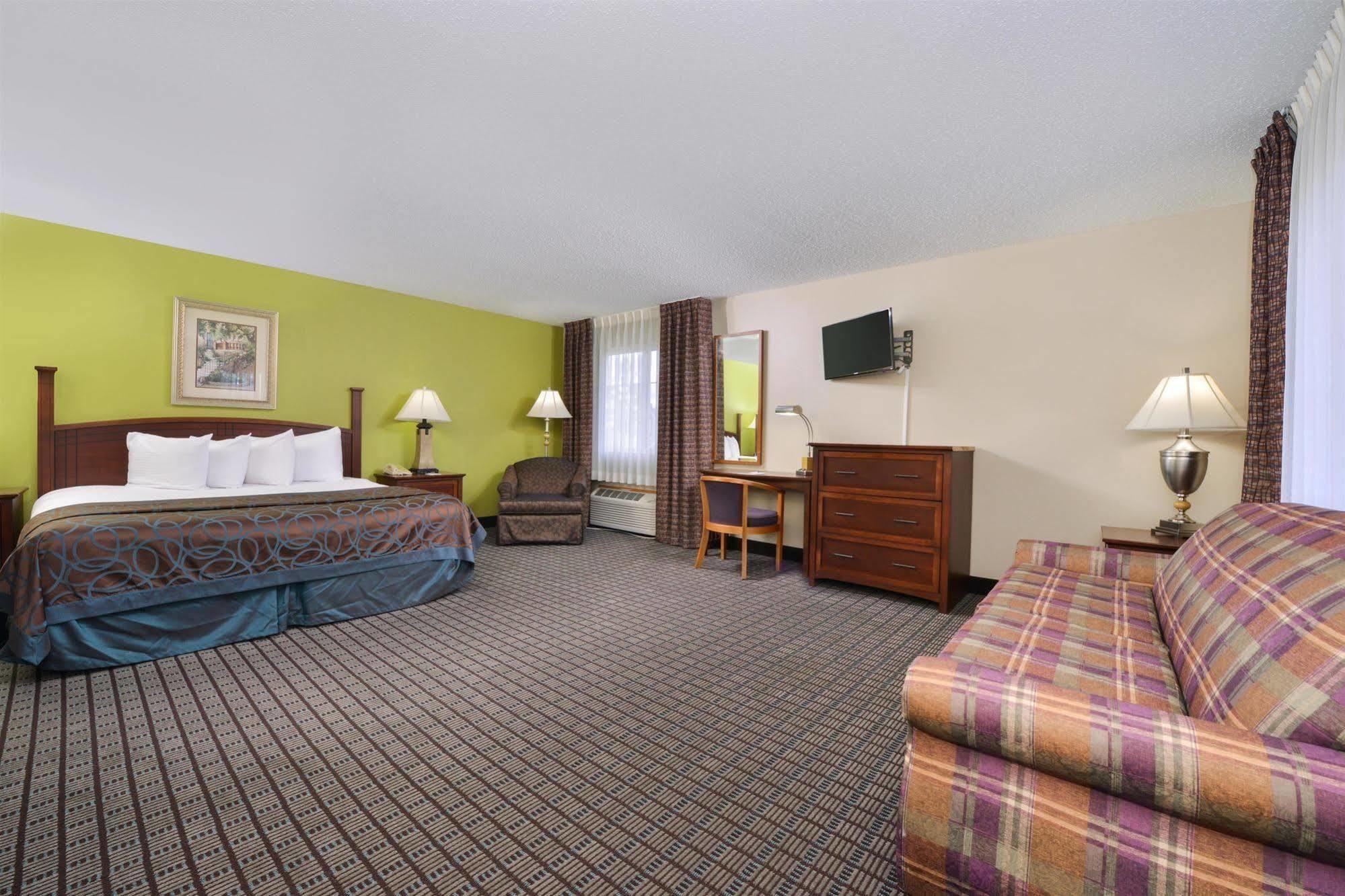 Regency Inn Geneseo Il I-80 Exterior photo